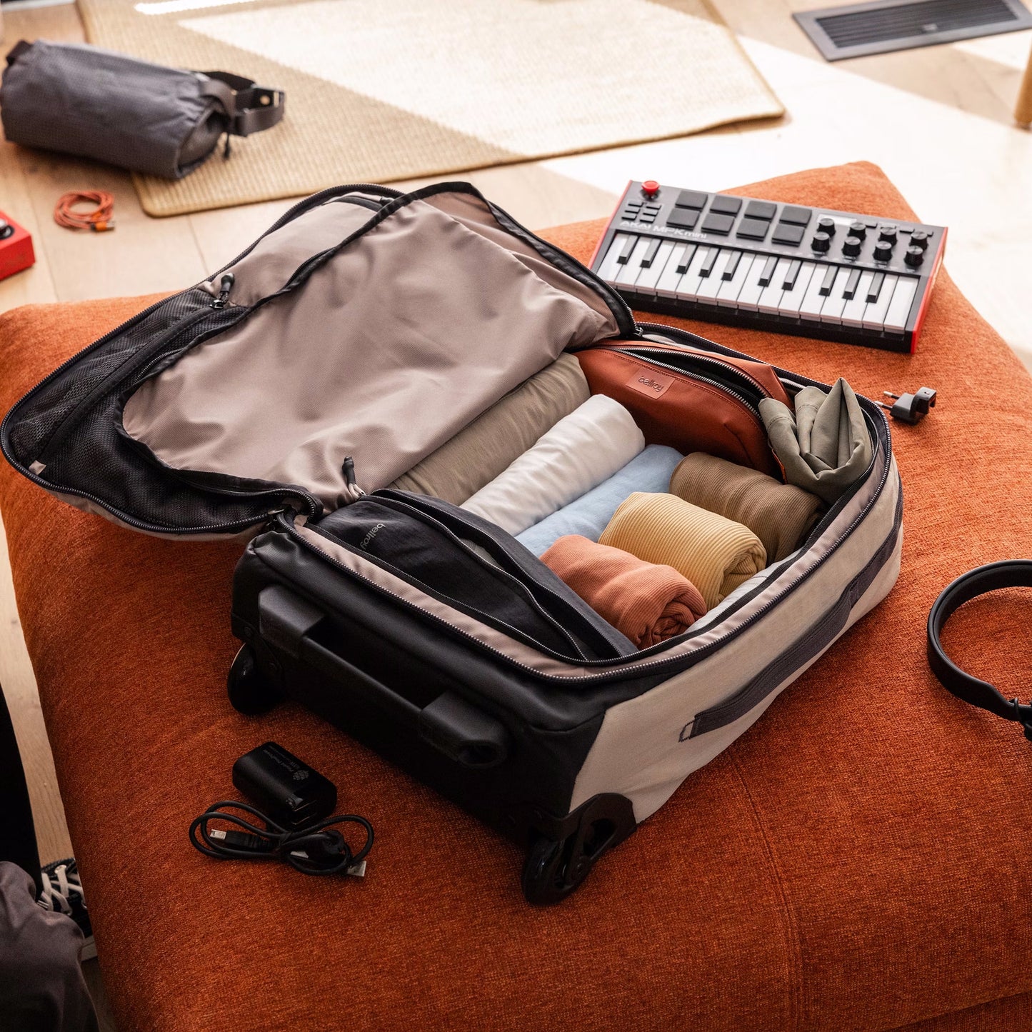 Bellroy Lite Carry On, Black