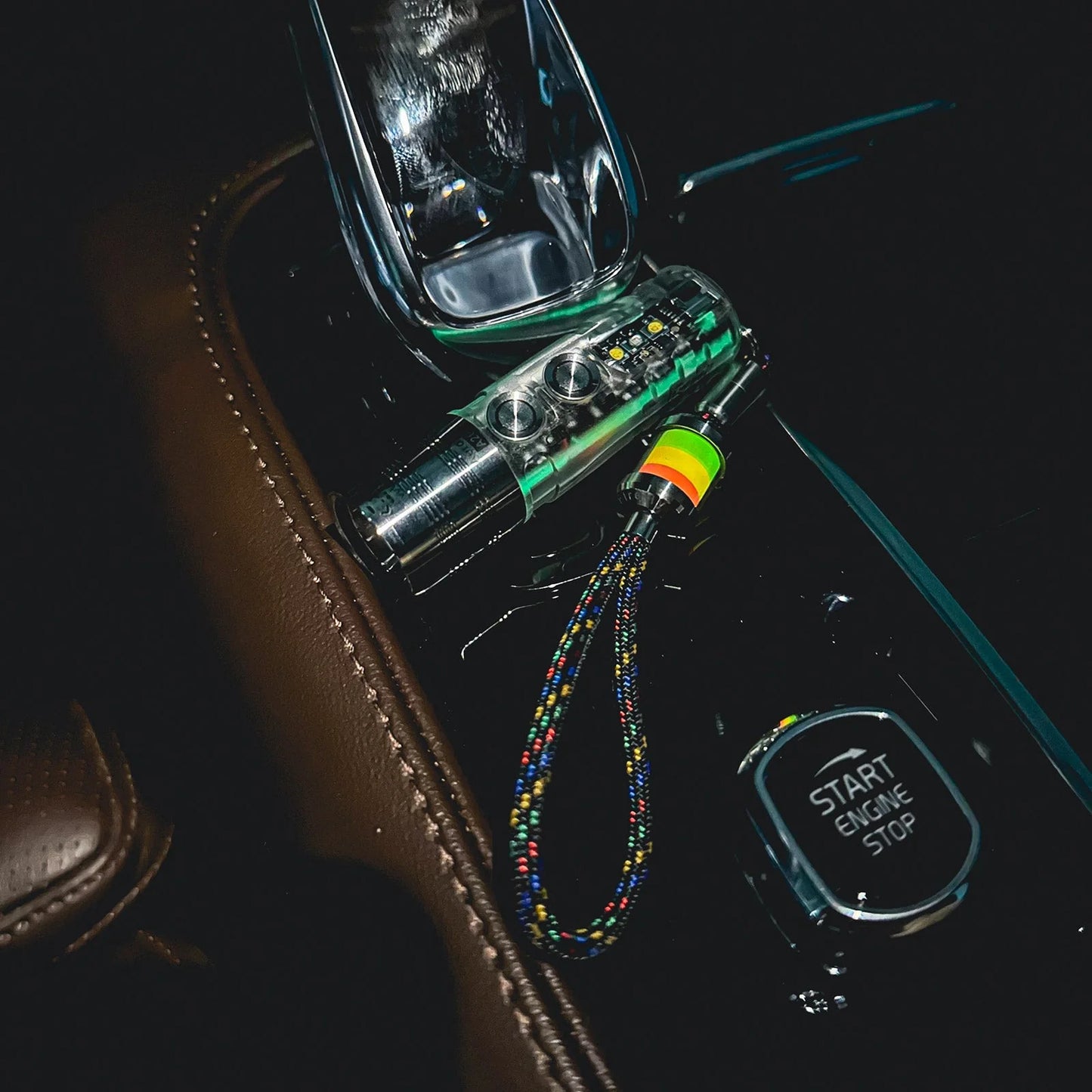 RovyVon Firefly Pro Titanium Paracord, Traffic Light