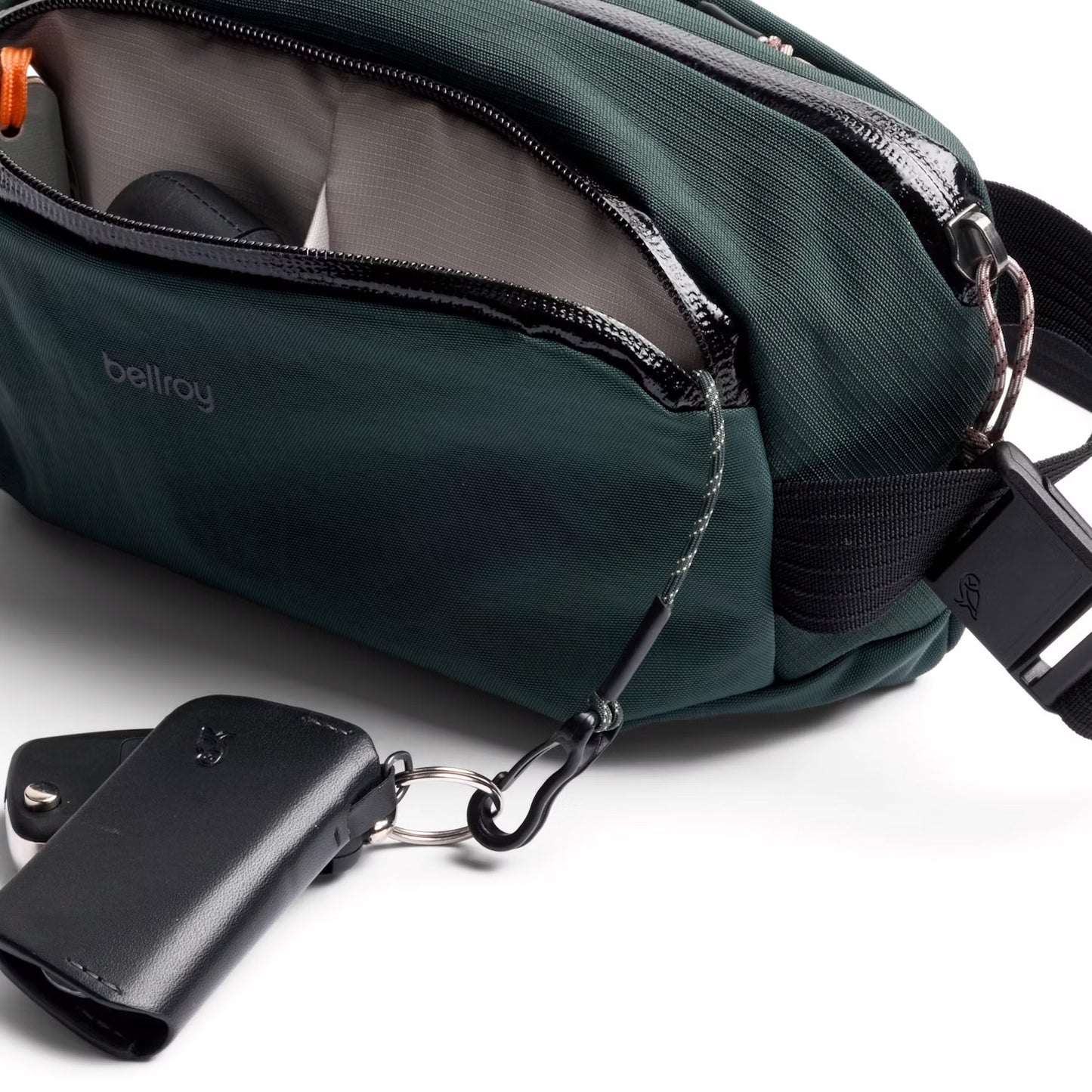 Bellroy Venture Ready Sling 2.5L, Deep Ocean
