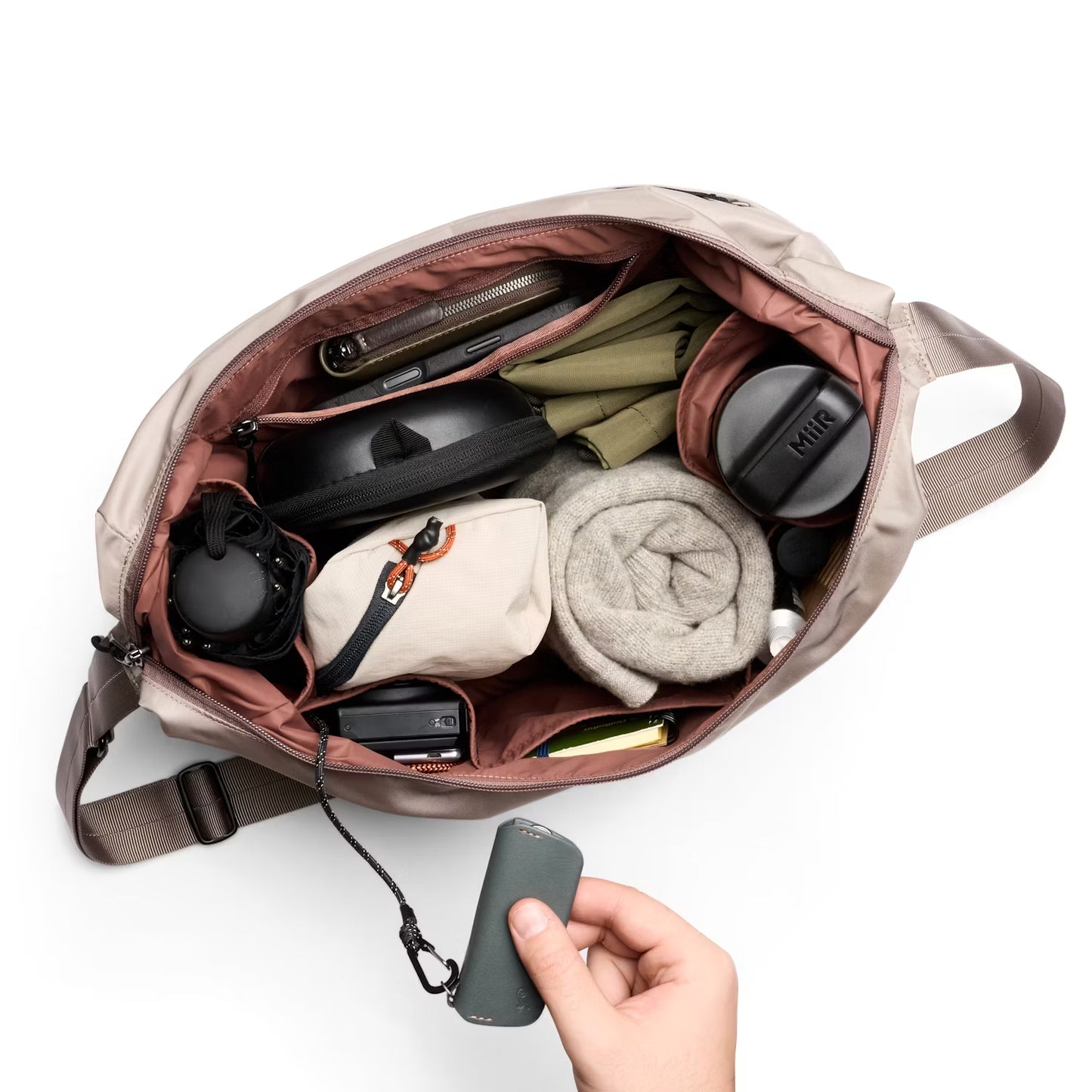 Bellroy Laneway Crescent Bag 12L, Fawn