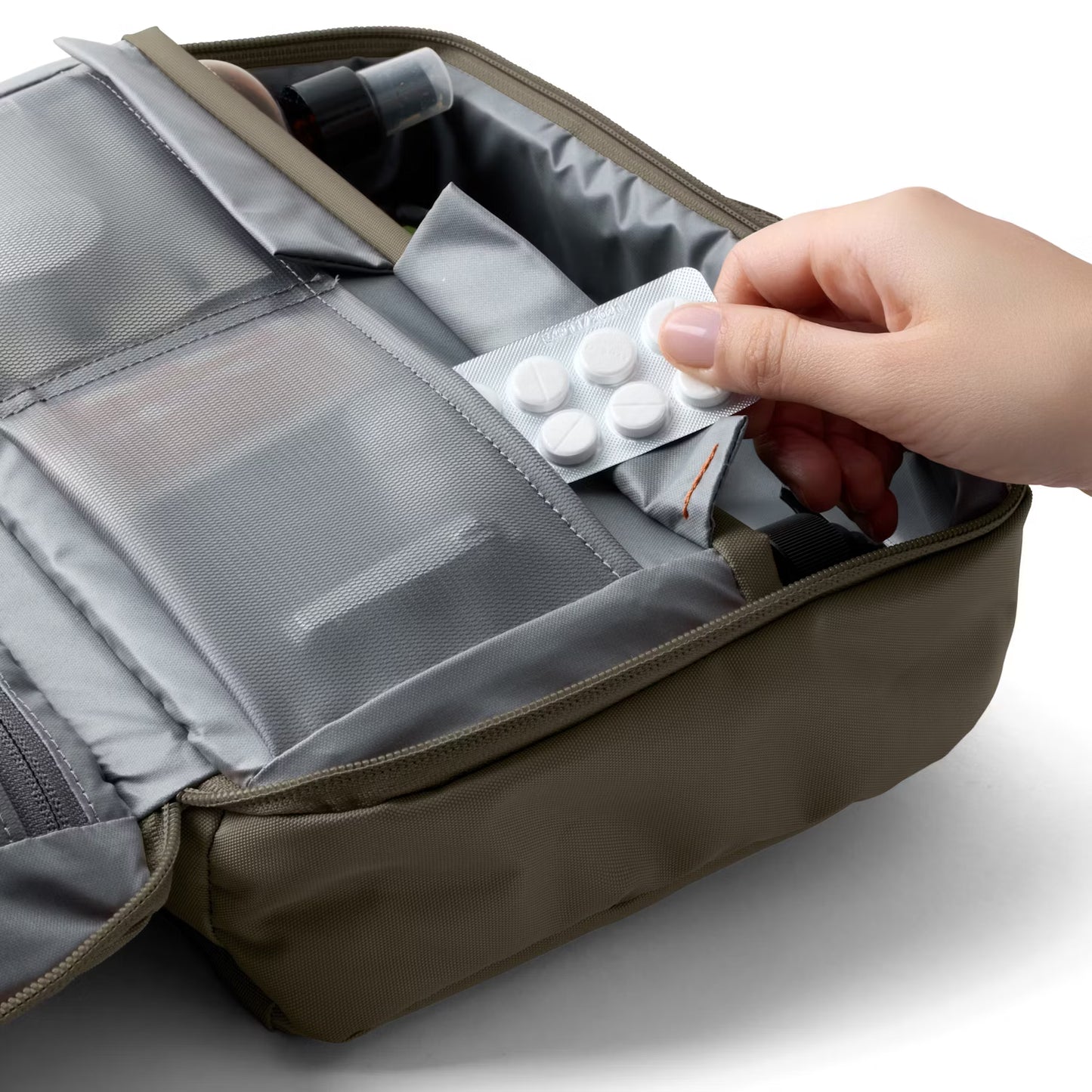 Bellroy Hanging Toiletry Kit Plus, Sea Kelp