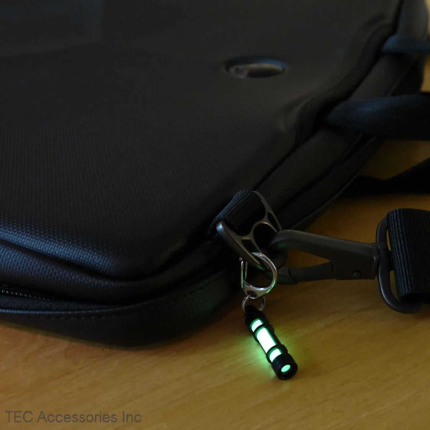 TEC-Accessoires TEC-A3 Embrite Glow Fob, Black / Agua Glow