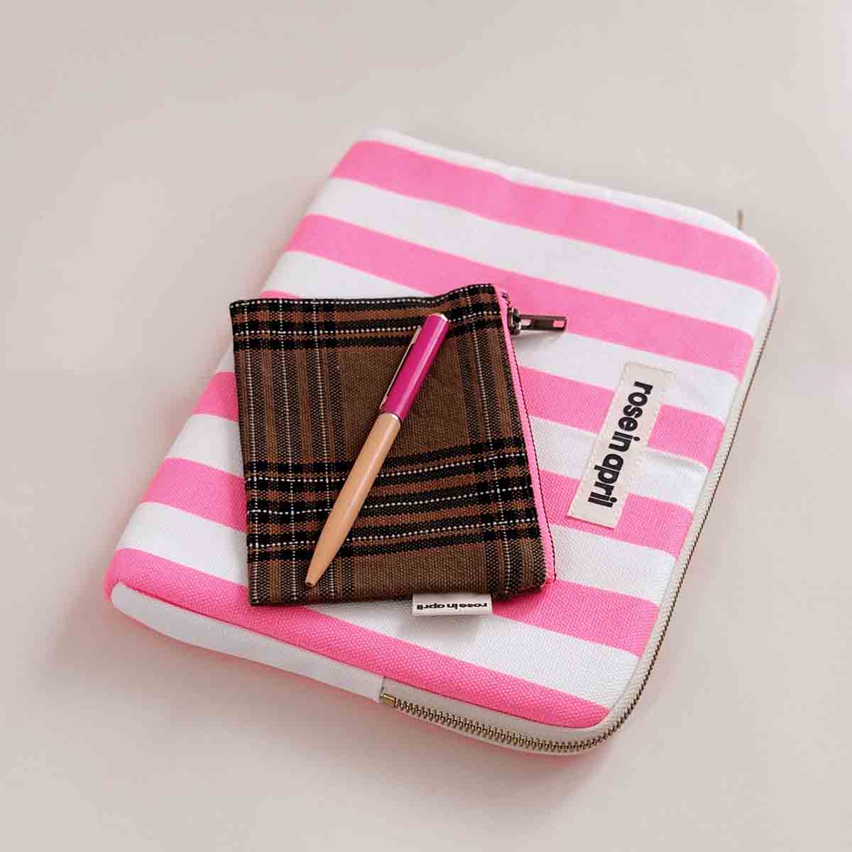 Rose in April Marie Purse, Tartan Check