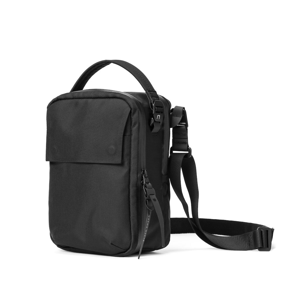 Black Ember Kompak, Jet Black