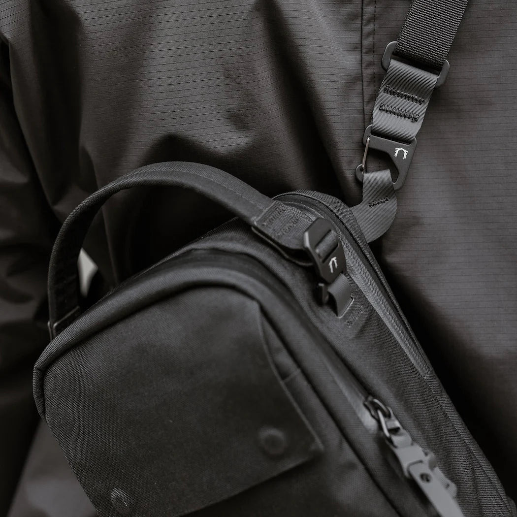 Black Ember Kompak, Jet Black