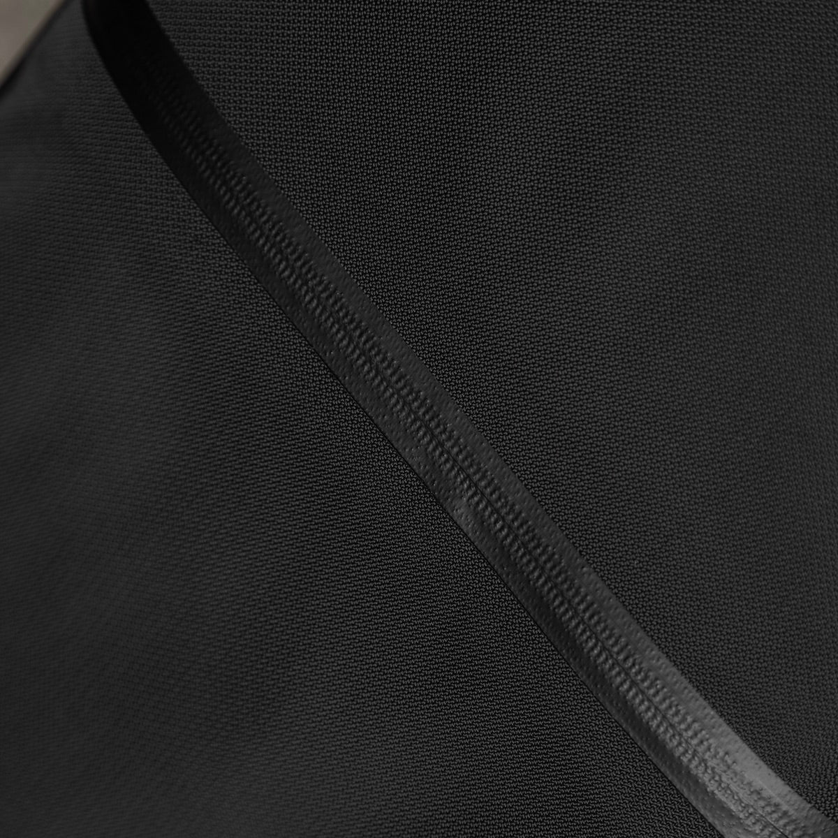 Black Ember Kompak, Jet Black