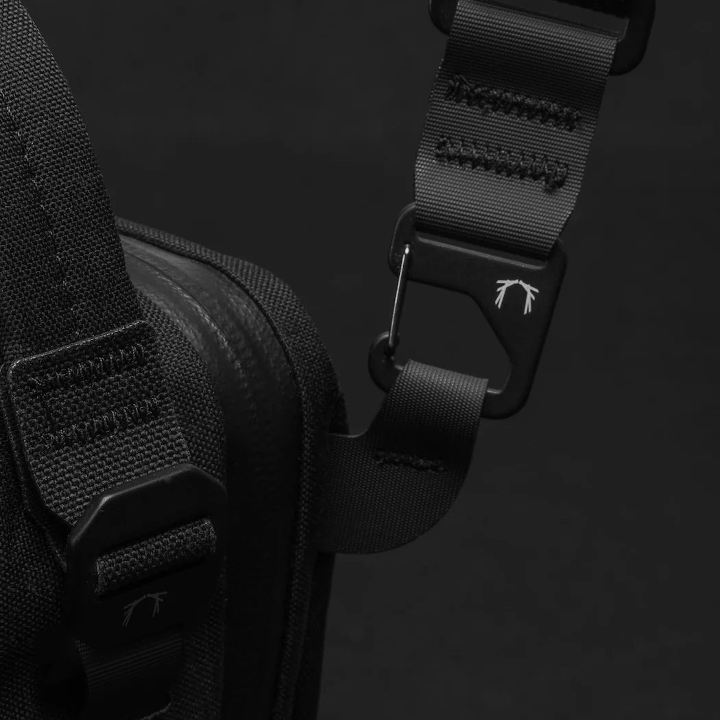 Black Ember Kompak, Jet Black