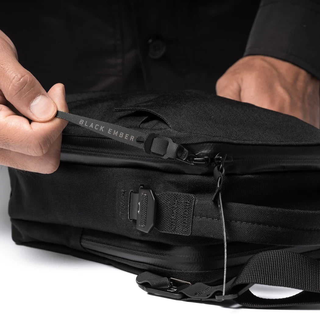 Black Ember Kompak, Jet Black