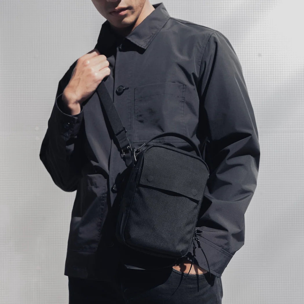 Black Ember Kompak, Jet Black