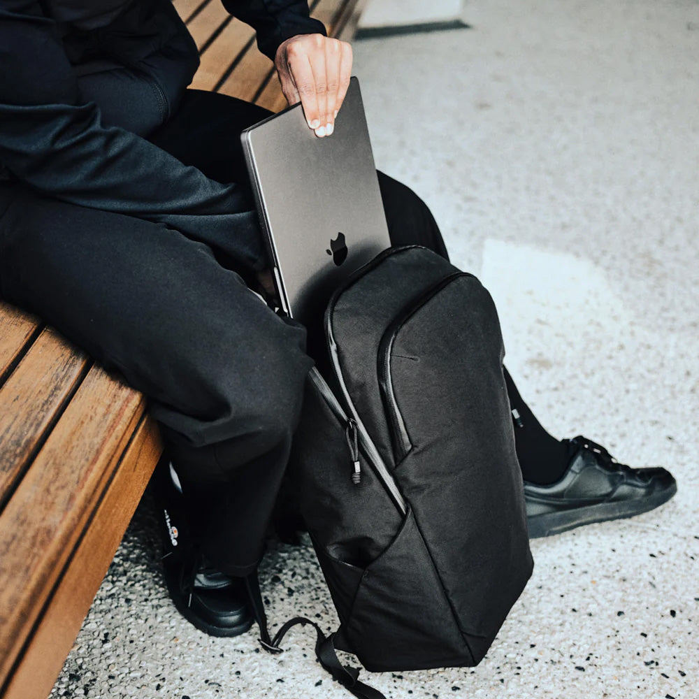 ALPAKA Bravo Backpack 23L Axoflux 400D, Black