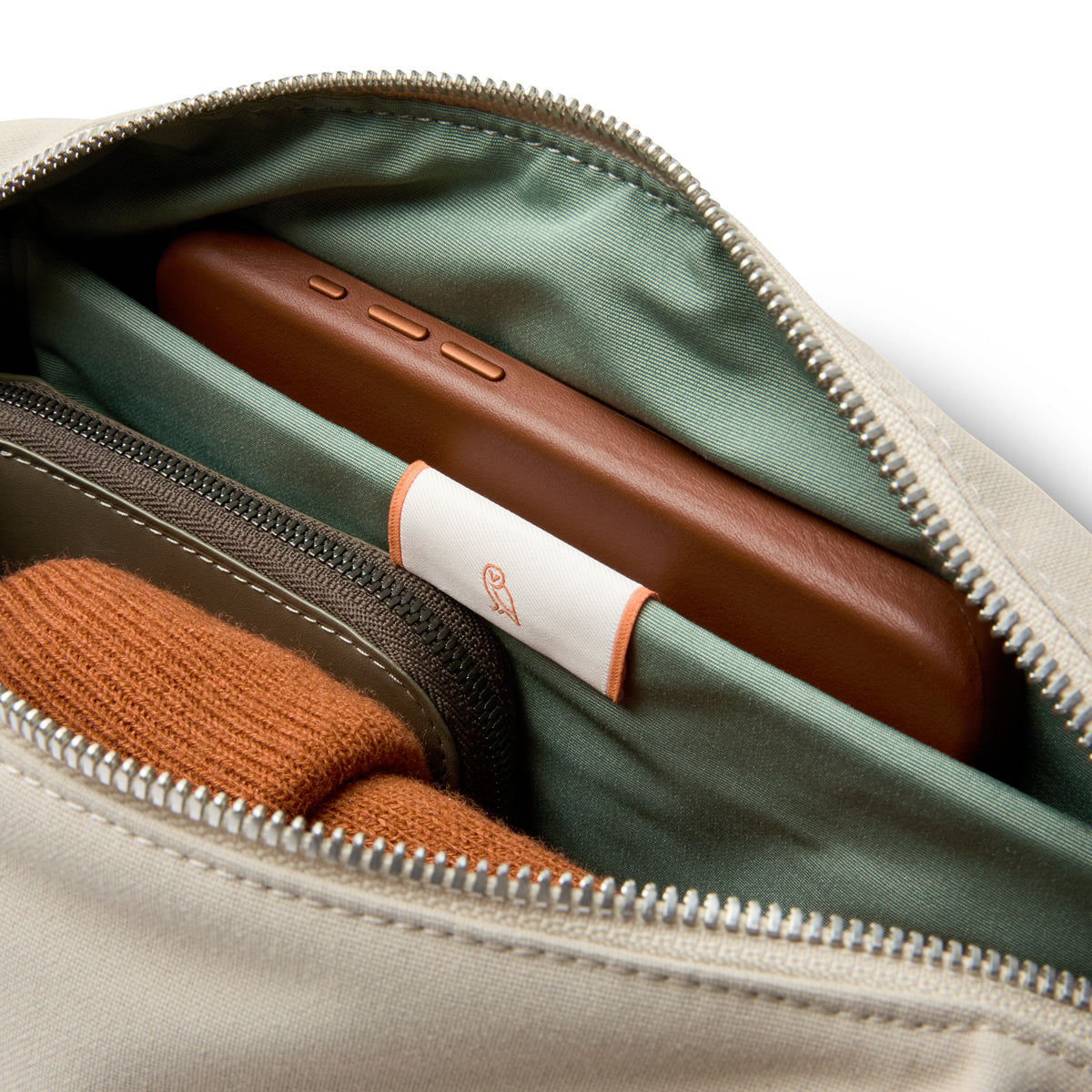Bellroy Classic Sling 5L, Tahini