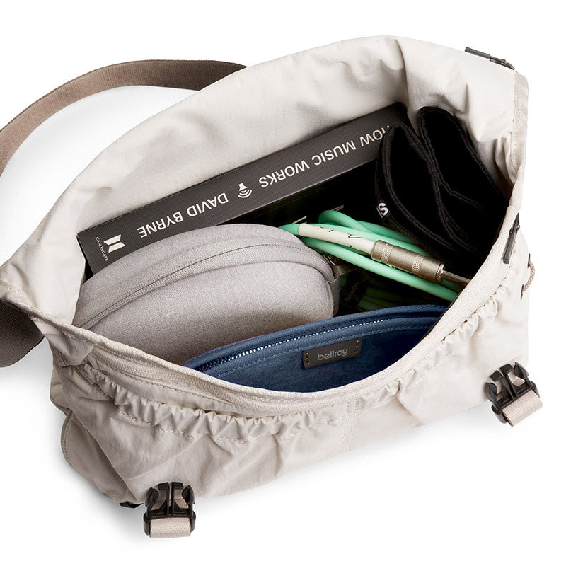 Bellroy Cinch Messenger Bag 12L, Oat