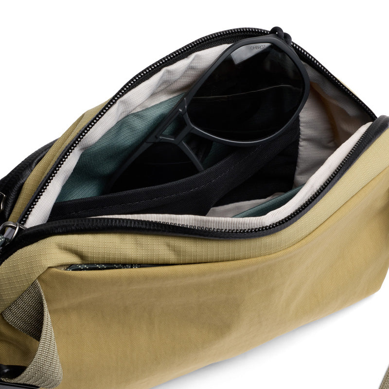 Bellroy Venture Ready Sling 2.5L, Safari
