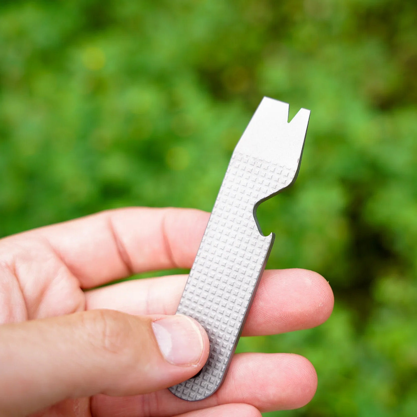 Daily Carry Co HandyPry Titanium Pry Bar