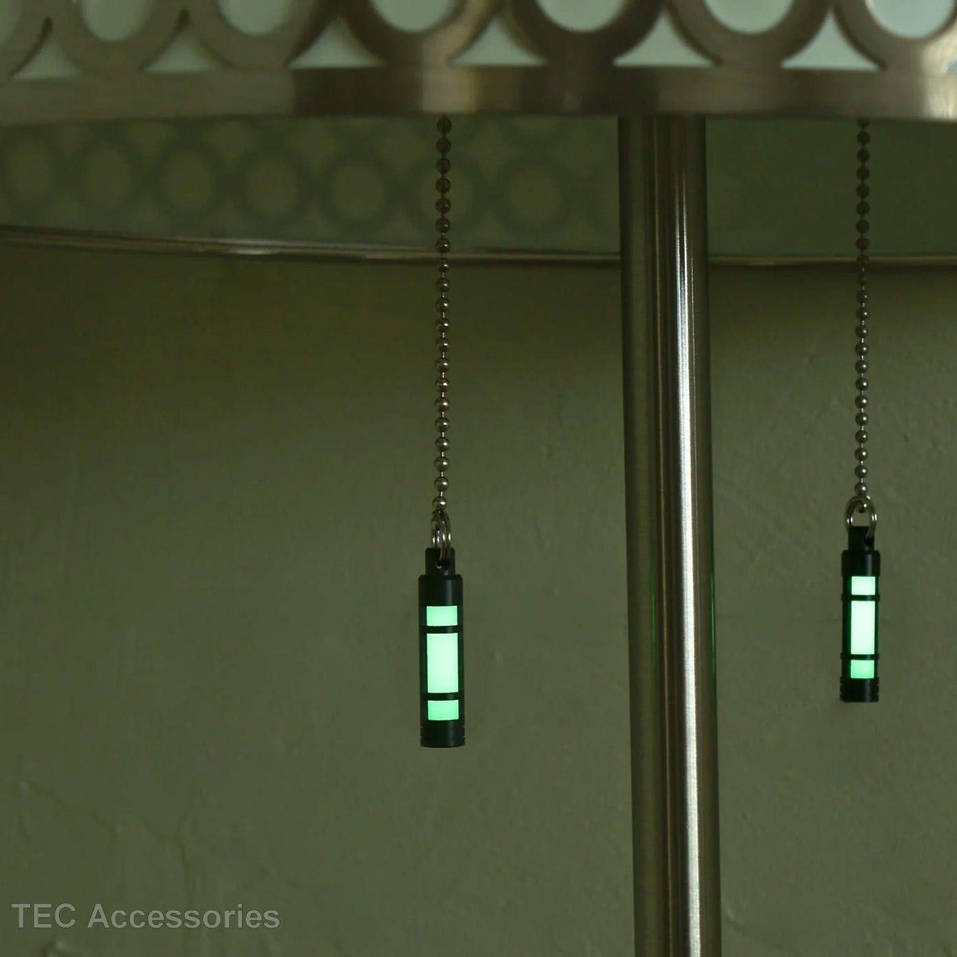 TEC-Accessoires TEC-A3 Embrite Glow Fob, Black / Agua Glow