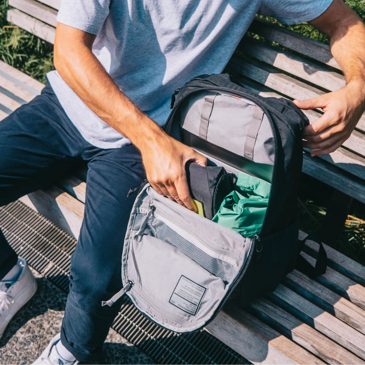 EVERGOODS Civic Half Zip 22L, Solution Black
