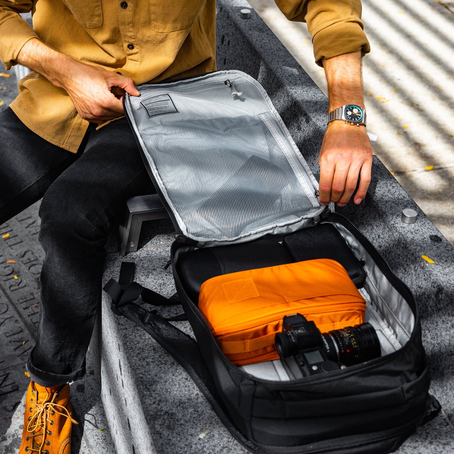EVERGOODS Civic Panel Loader 24L, Solution Black