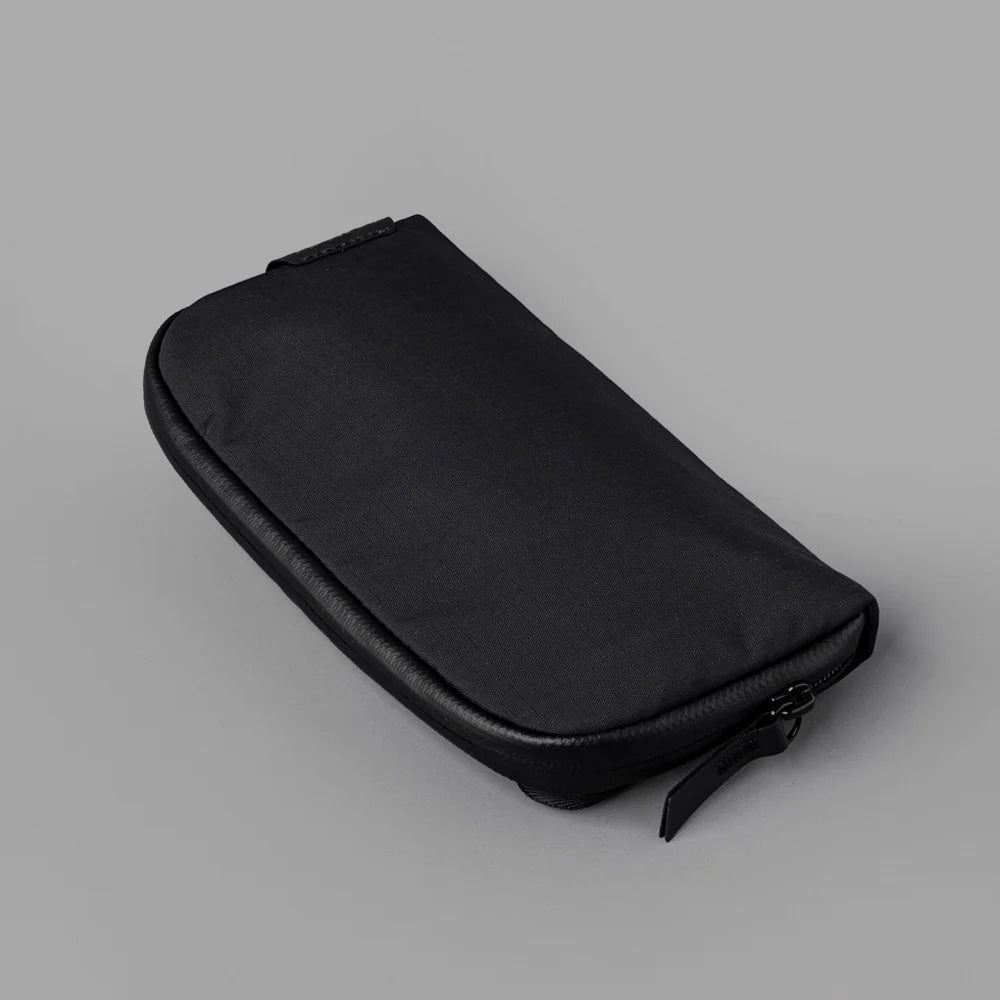 ALPAKA Flight Pouch Axoflux 210D, Black