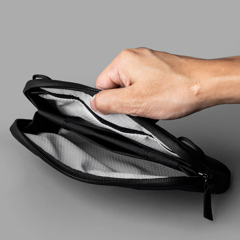 ALPAKA Flight Pouch Axoflux 210D, Black