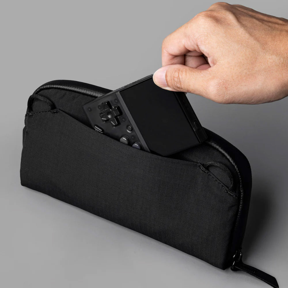 ALPAKA Flight Pouch Axoflux 210D, Black