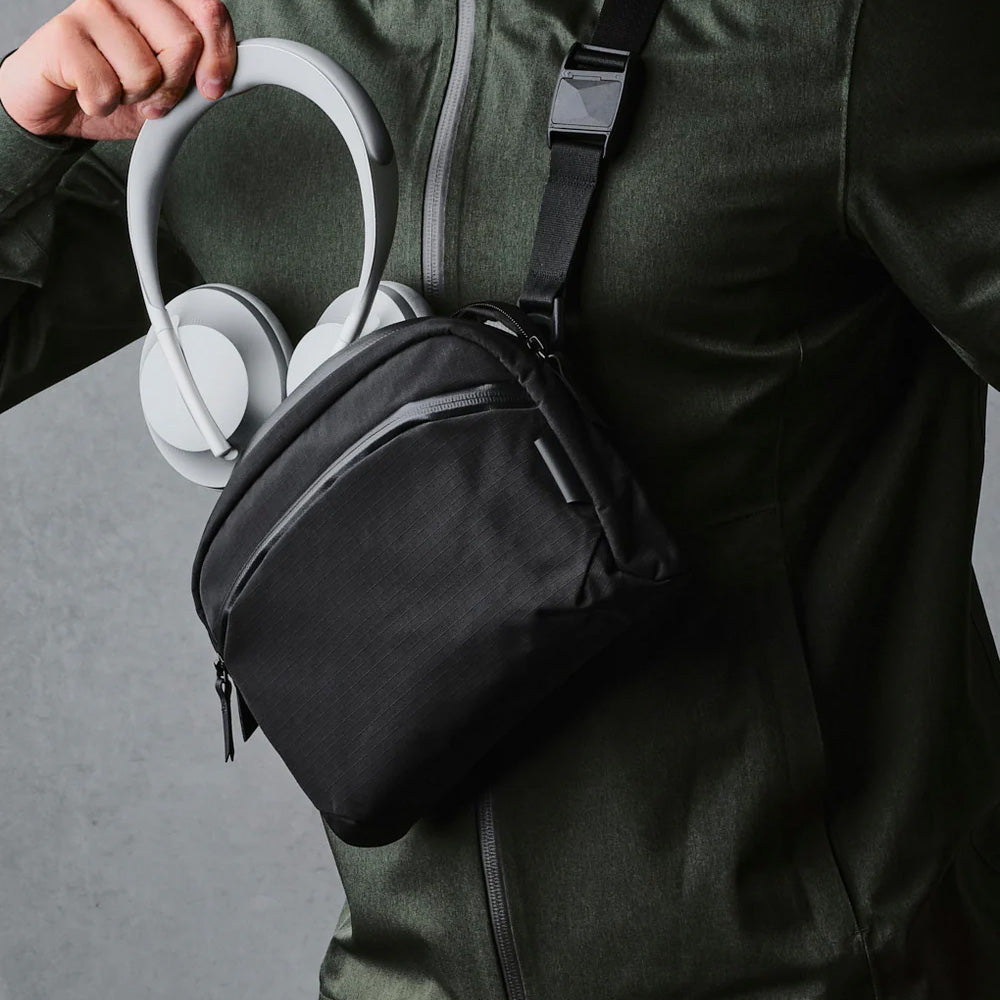 ALPAKA Flight Sling 210D 2L, Black