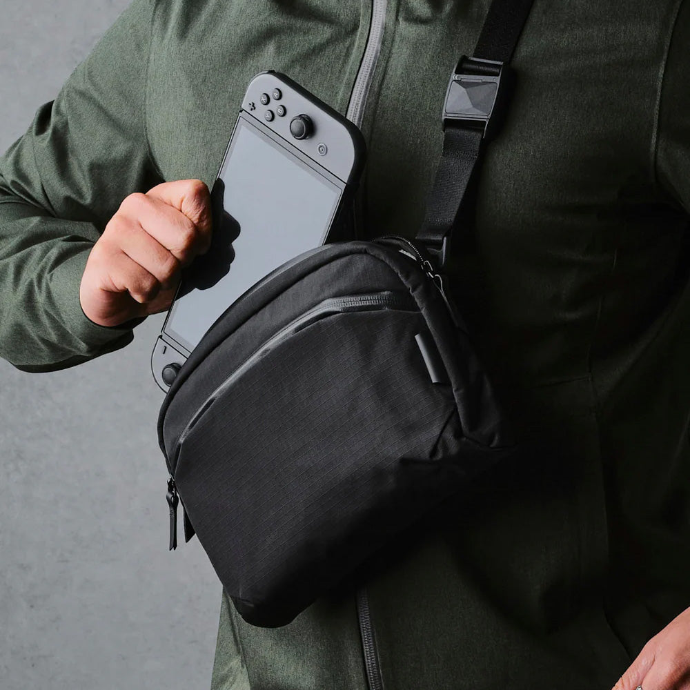 ALPAKA Flight Sling 210D 2L, Black