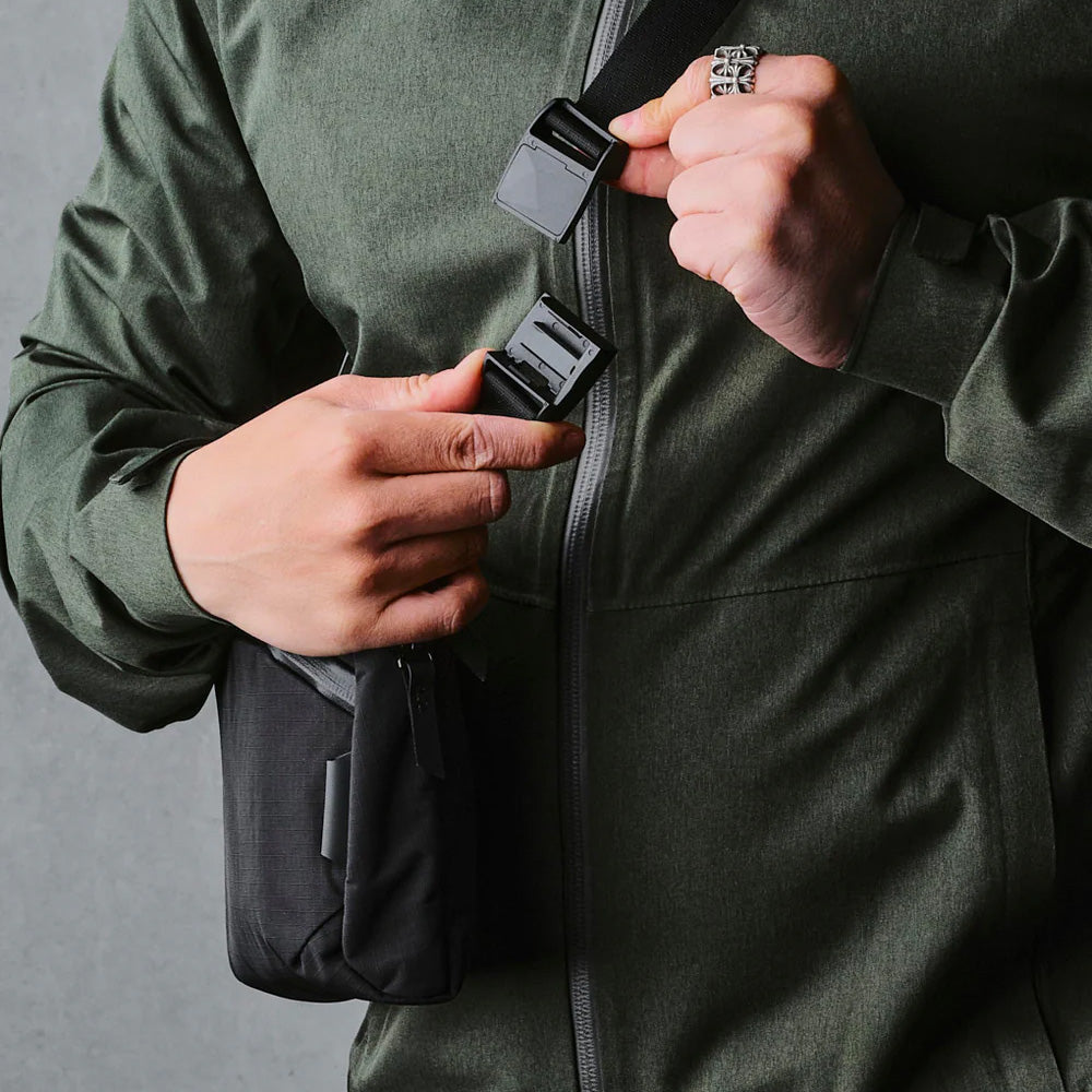 ALPAKA Flight Sling 210D 2L, Black