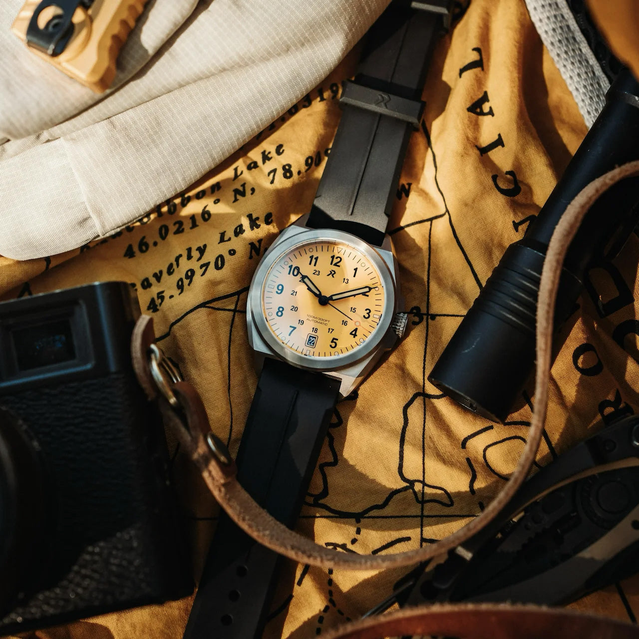 RZE Watches VALOUR 38, Medallion Yellow
