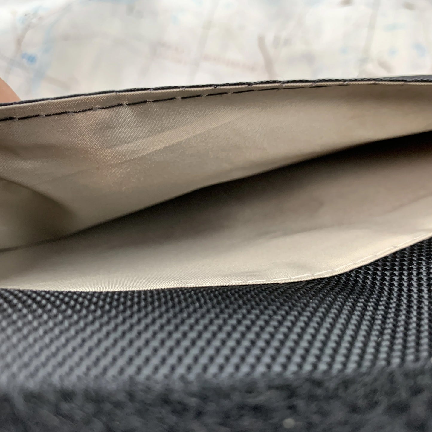 CountyComm Stealth RFID Electronic Pouch