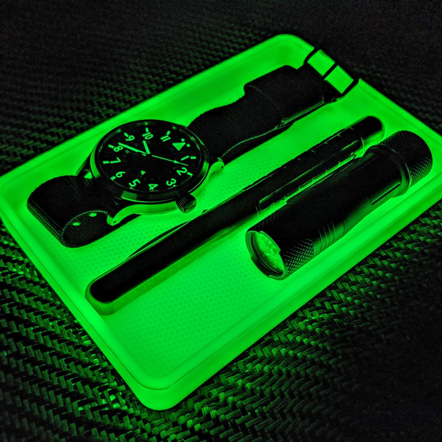 CountyComm Glow Parts Tray - Non Slip ( Limited Edition )