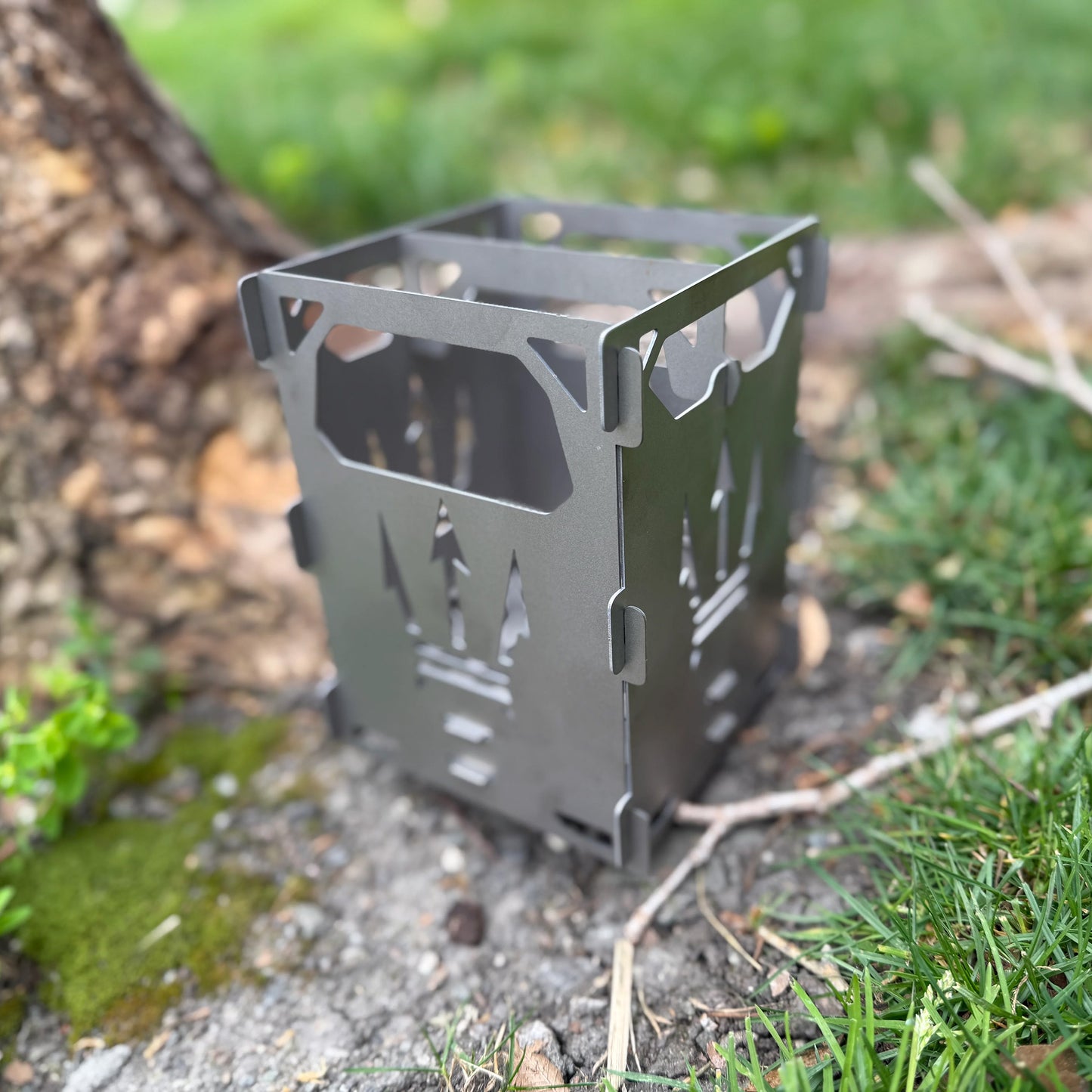 CountyComm Ultra-Light Collapsible Titanium Pocket Stove by Maratac®