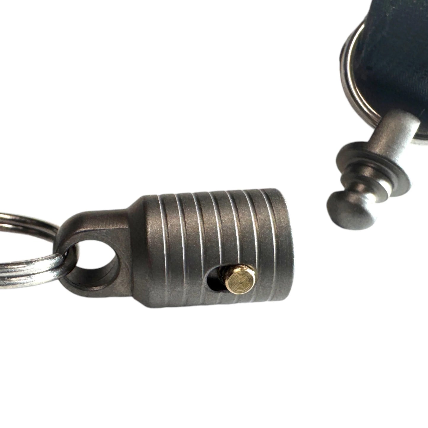 CoutyComm Titanium Slide-Lock Quick-Release Keychain