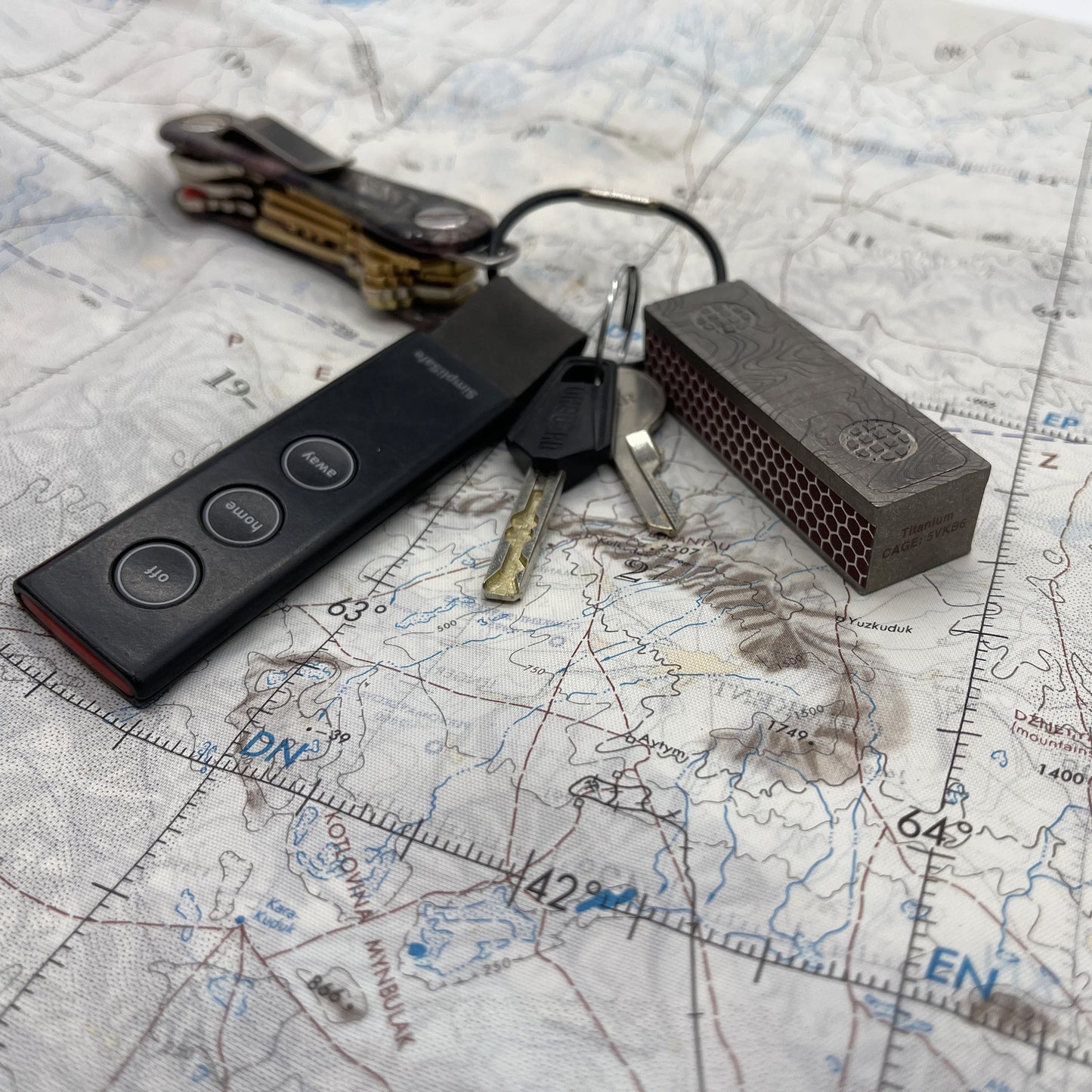 CountyComm Titanium Match Slide Box With Loop, Complete Match Box