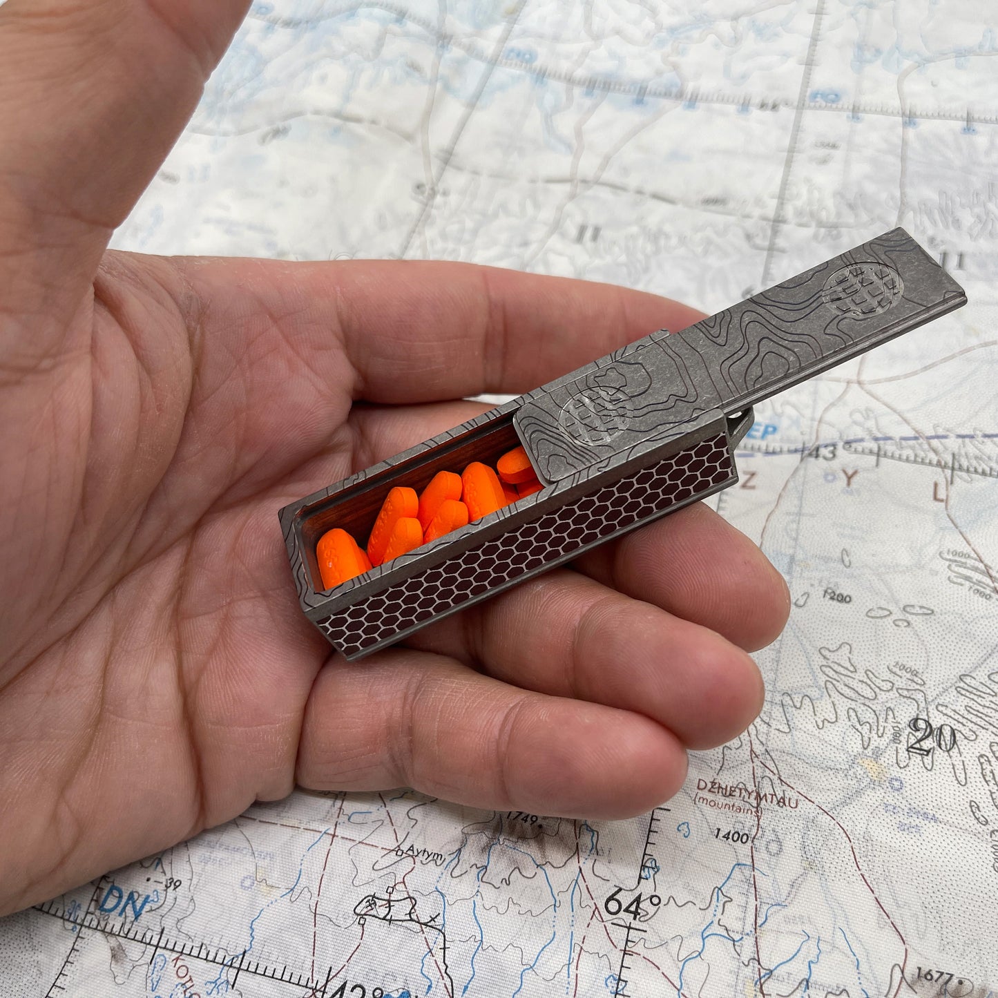 CountyComm Titanium Match Slide Box With Loop, Complete Match Box