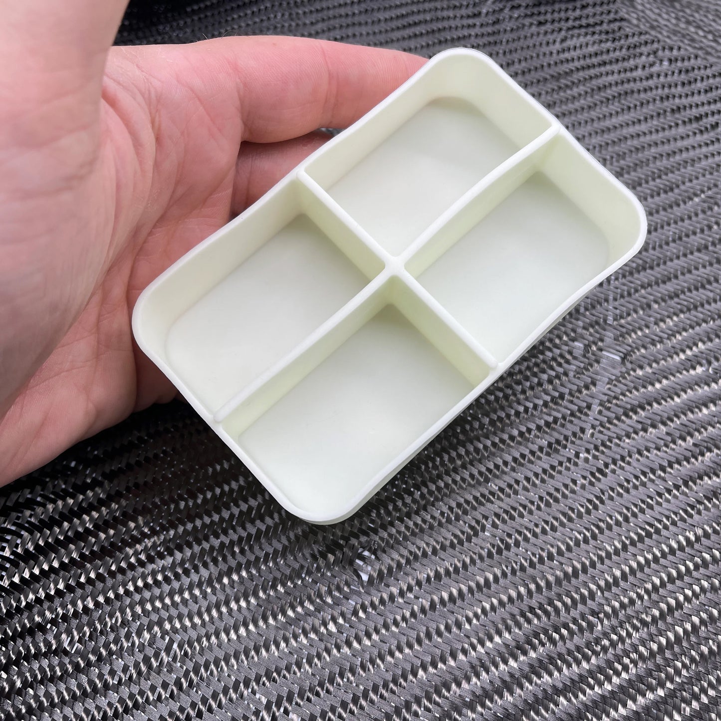 County Comm BIG Industrial Strength Survival Food Grade Tins, Glow Silicone Divider (Only)