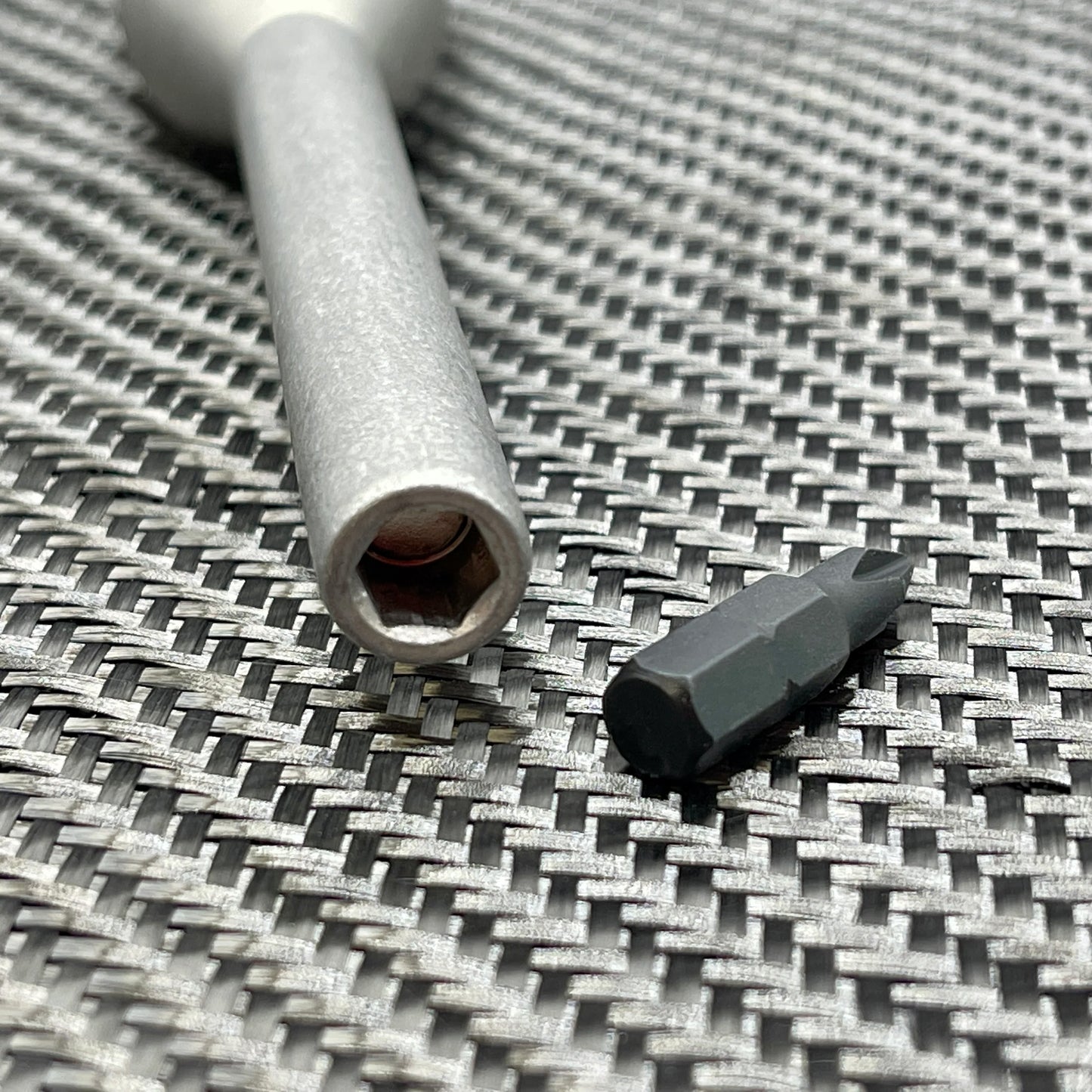 CountyComm Titanium Aviation Multi-Bit Screwdriver - Gen 2