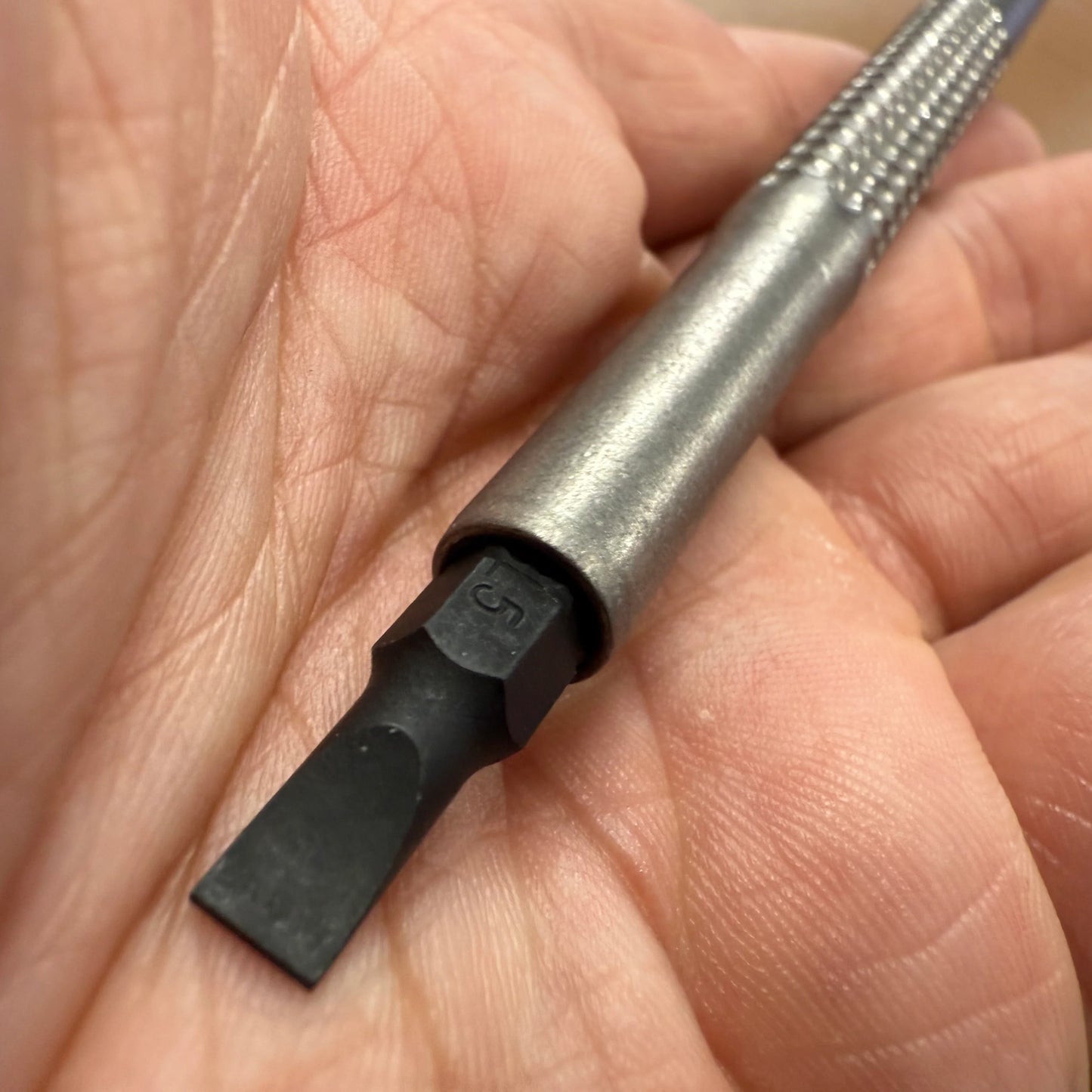 CountyComm Minimalist Precision Grip - Titanium Screwdriver By Maratac®
