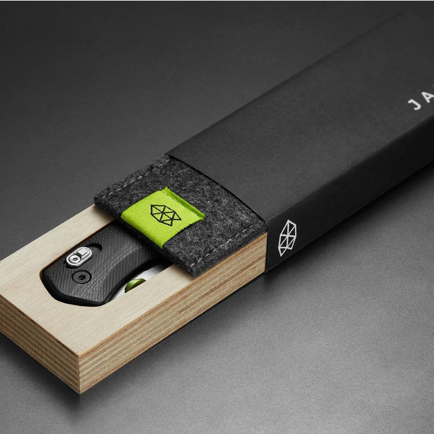 The James Brand The Carter G10 Straight, Black/Black