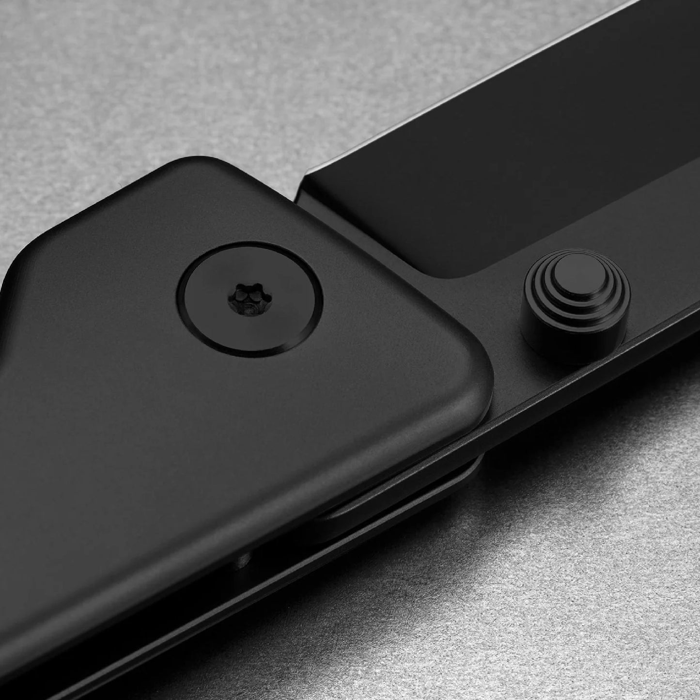 The James Brand The Chapter 2 Straight, Black Titanium/Black