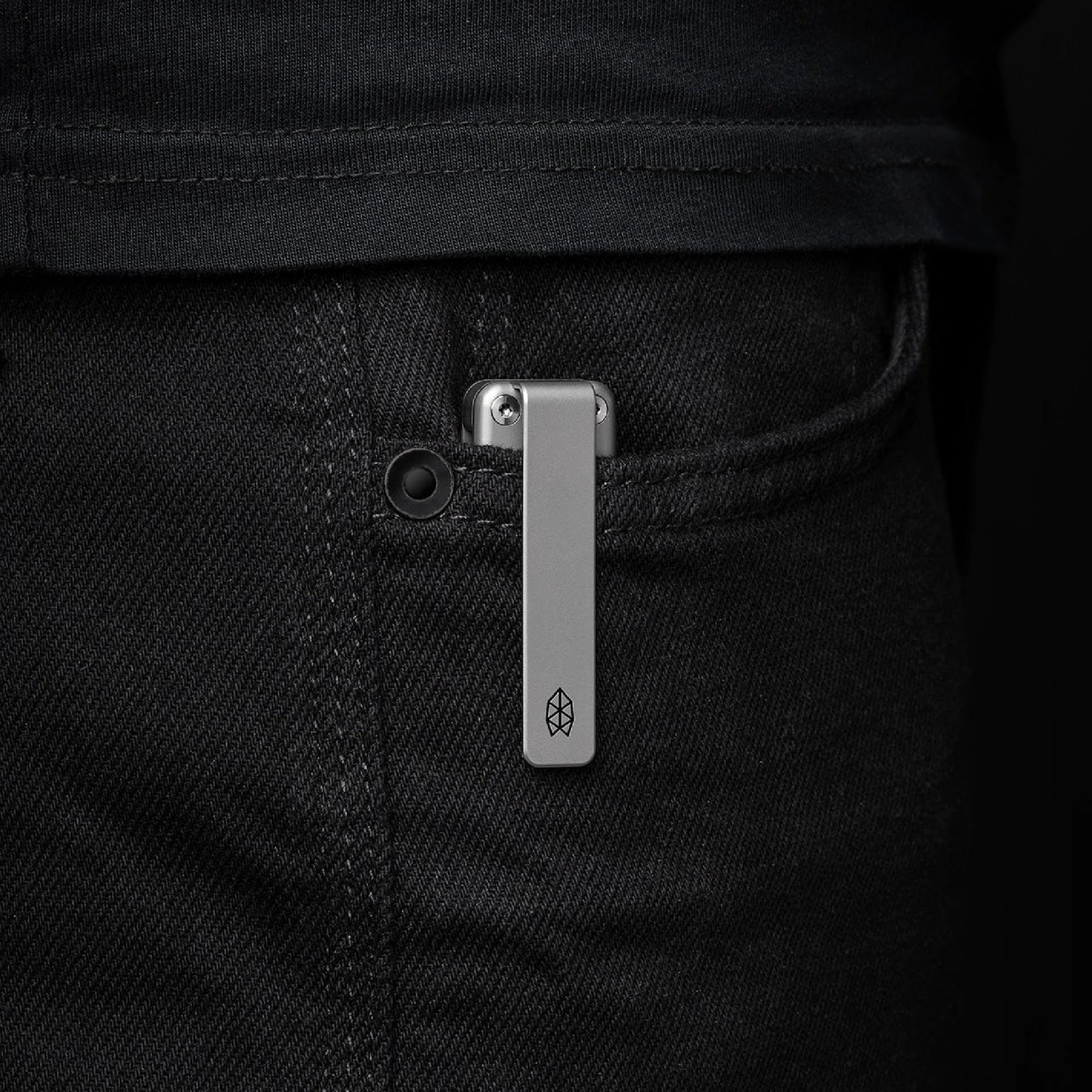 The James Brand The Chapter 2 Straight, Black Titanium/Black