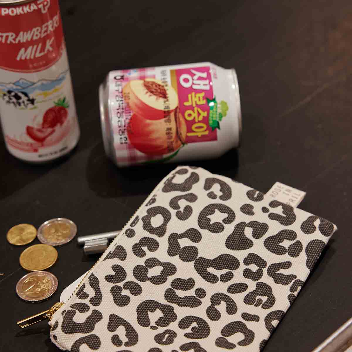 Rose in April Marie Purse Graou, Greige