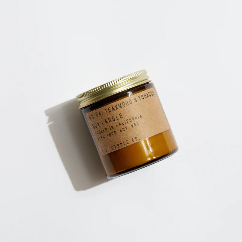 P.F. Candle Co. Duftlys, NO. 04 Teakwood & Tobacco