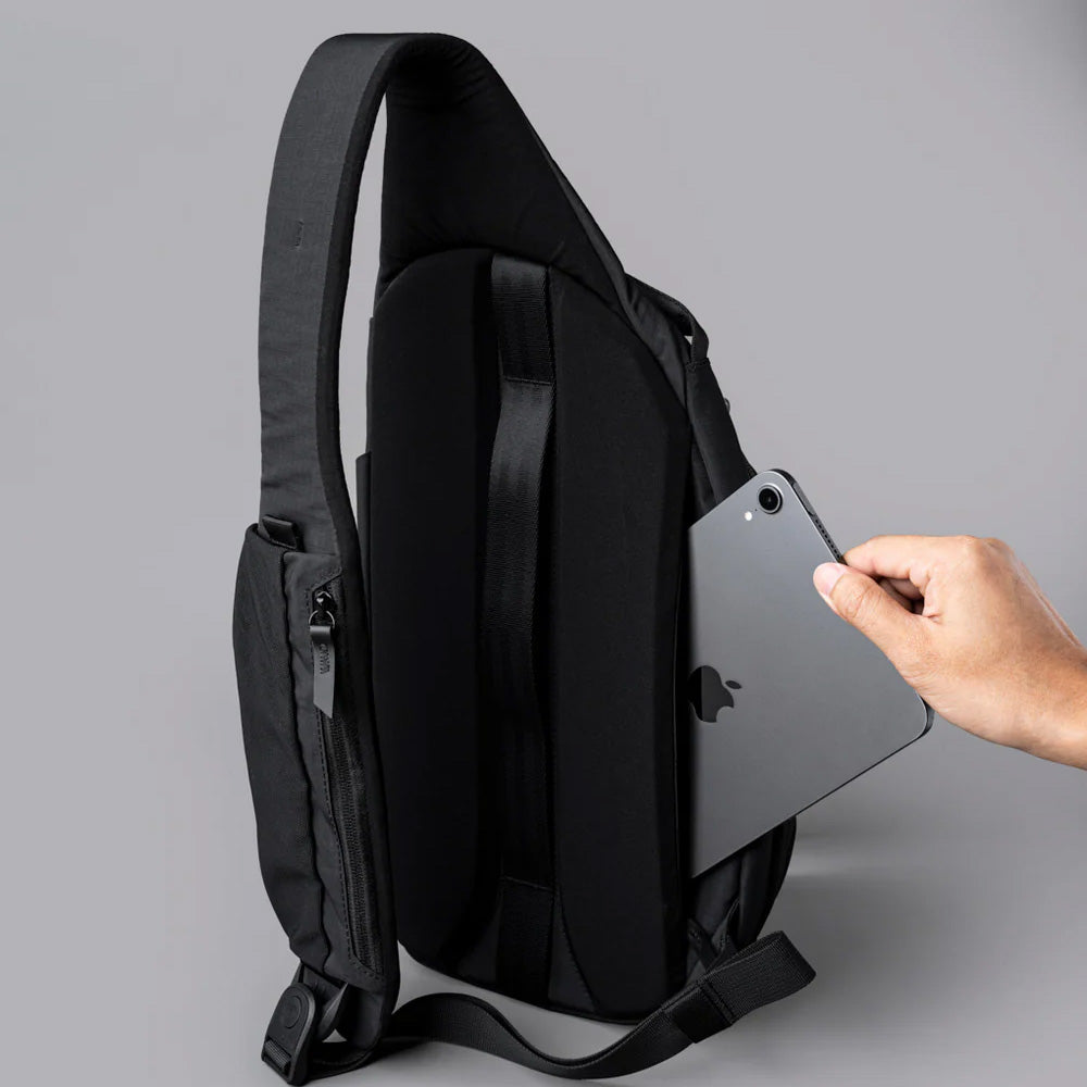 ALPAKA Metro Crossbody Black Axoflux 210D, Right Shoulder