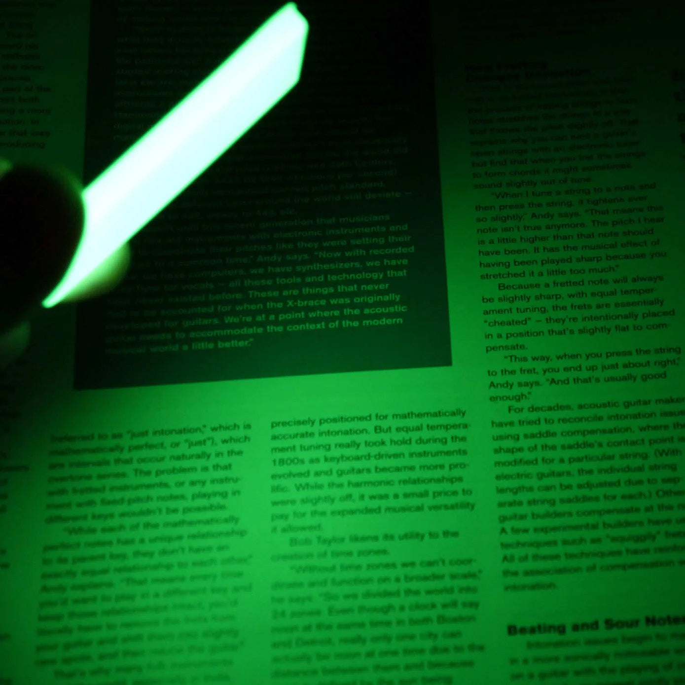 TEC-Accessoires Embrite™ BEACON Morale Patch, Green Glow