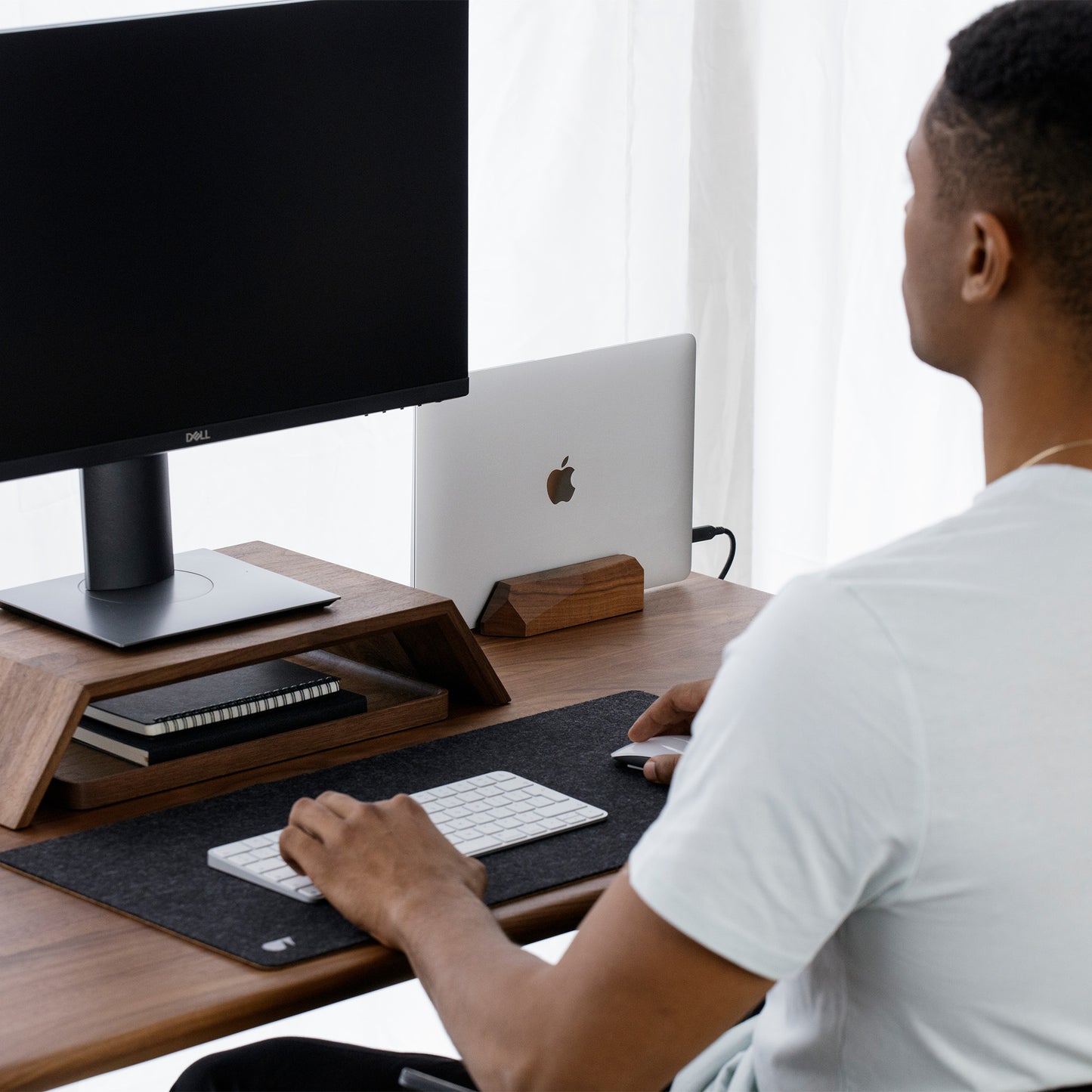 Oakywood Laptop Dock, Walnut