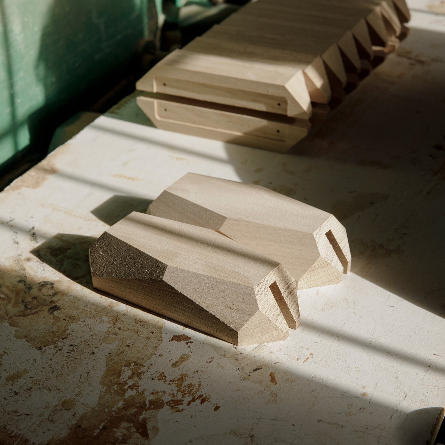 Oakywood Laptop Dock, Oak