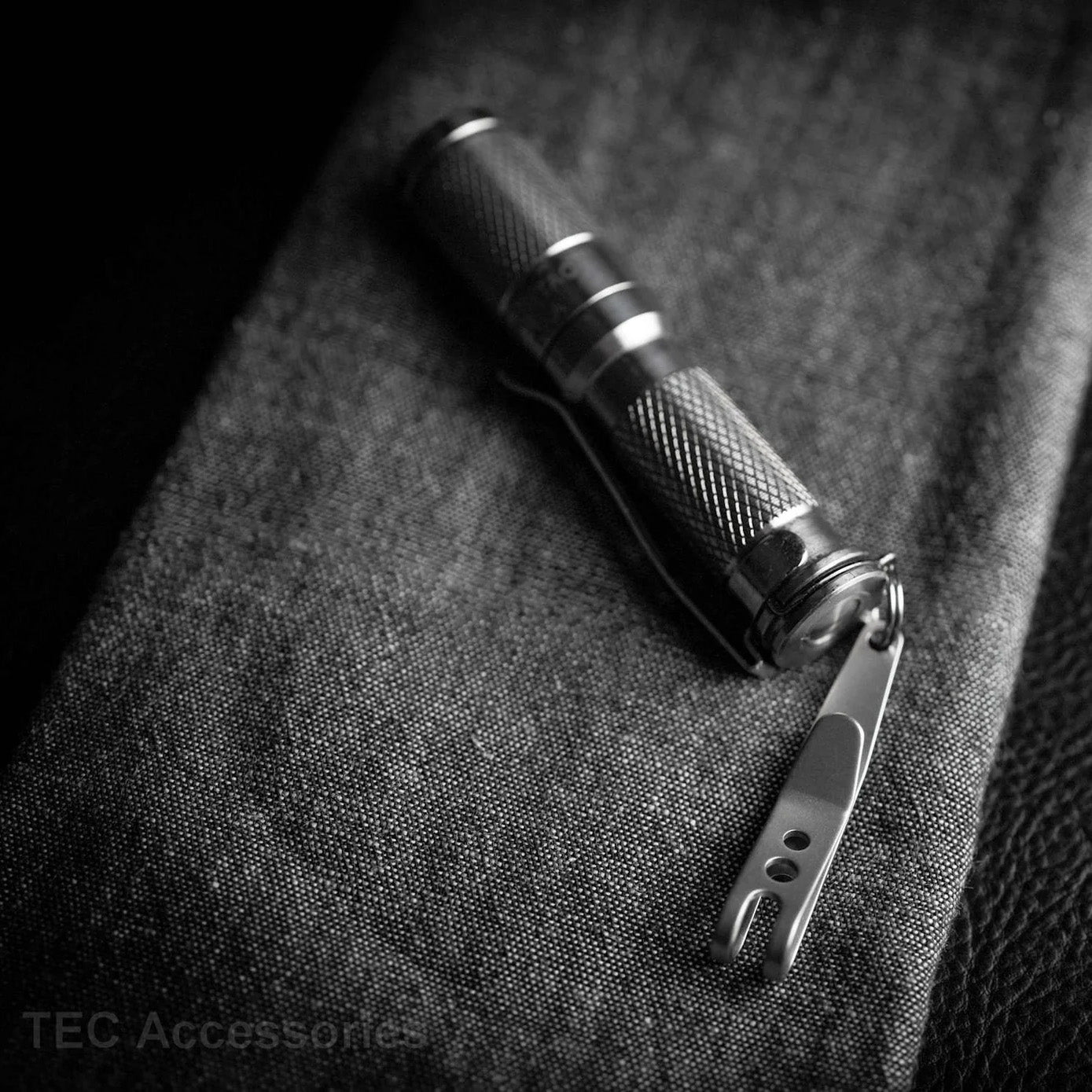 TEC-Accessoires P-7 Suspension Clip Single, Bead Blasted Stainless Steel