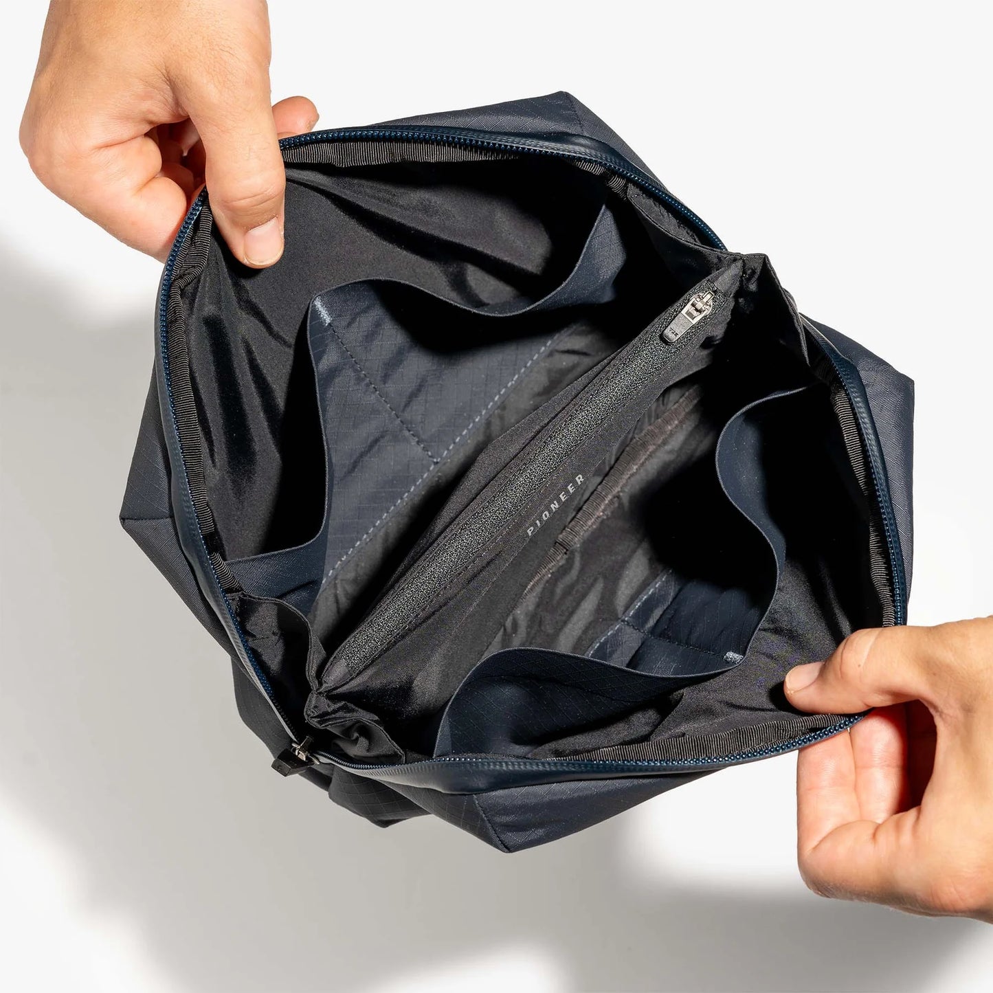 Pioneer Global Pouch, Onyx 10XD™