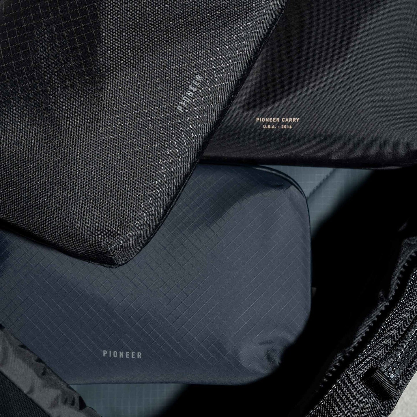 Pioneer Global XL Pouch, Navy 3XD™