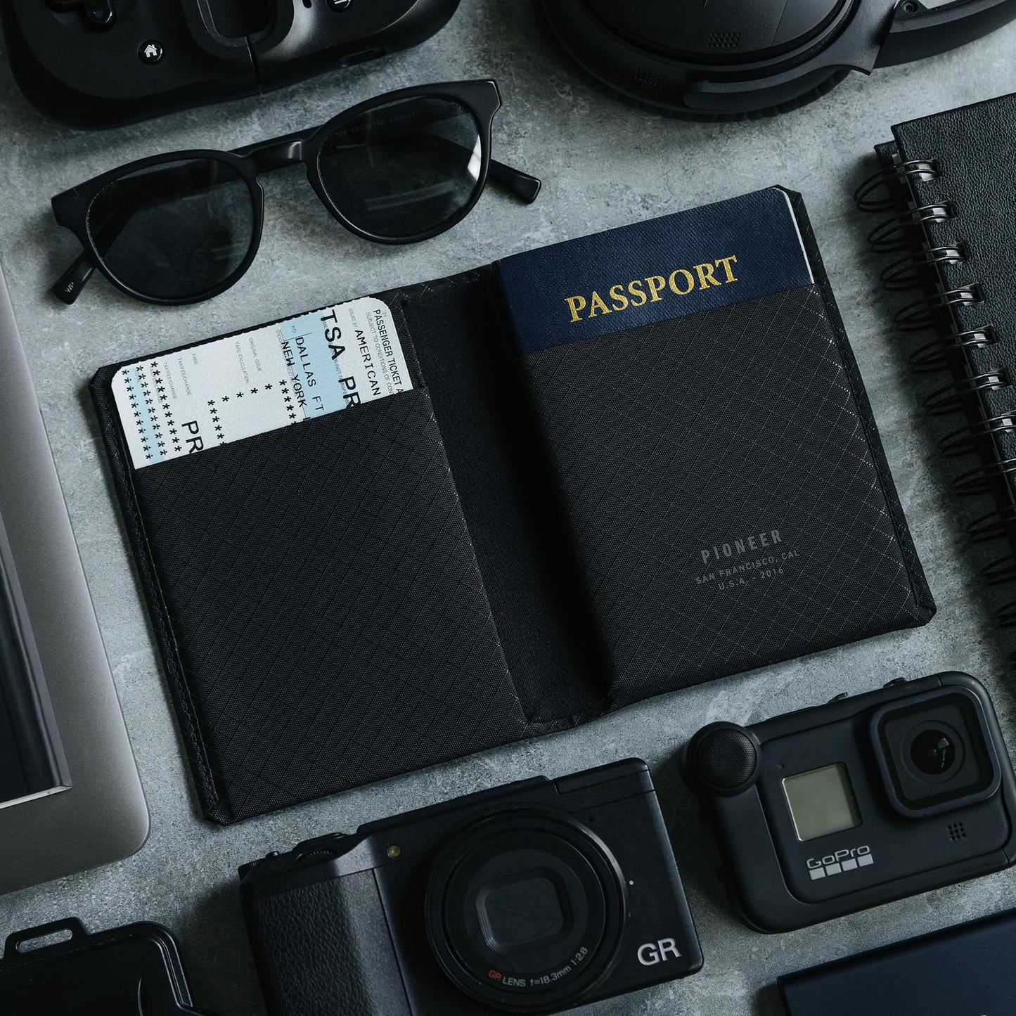 Pioneer Passport Wallet, Onyx 10XD™